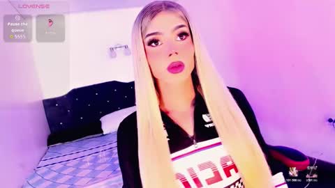 Rose De Witt online show from 11.14.25