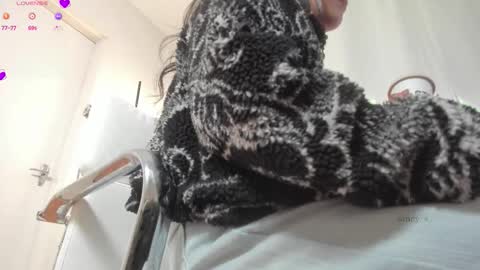 Snapshot of _sandy_s_ chatting on 10.26.25 Sandyy online show from 10.26.25