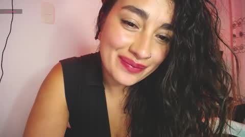 Snapshot of _santalove_ chatting on 02.05.25 SantaLove online show from 02.05.25