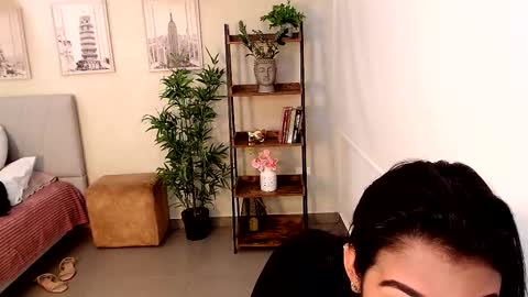 Snapshot of _sassy_girl chatting on 02.14.25 Sassy Girl online show from 02.14.25