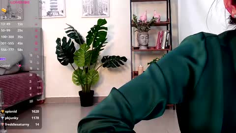 Snapshot of _sassy_girl chatting on 02.22.25 Sassy Girl online show from 02.22.25