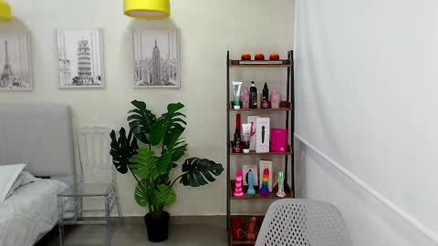 Snapshot of _sassy_girl chatting on 03.10.25 Sassy Girl online show from 03.10.25