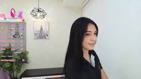 Snapshot of _sassy_girl chatting on 09.15.25 Sassy Girl online show from 09.15.25