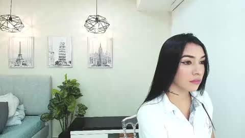 Snapshot of _sassy_girl chatting on 10.13.25 Sassy Girl online show from 10.13.25