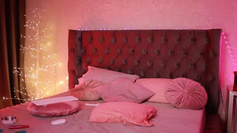 Selena online show from 01.13.25