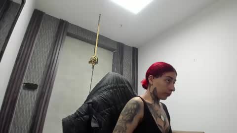 Snapshot of _selene_red chatting on 06.10.26 Selene online show from 06.10.26