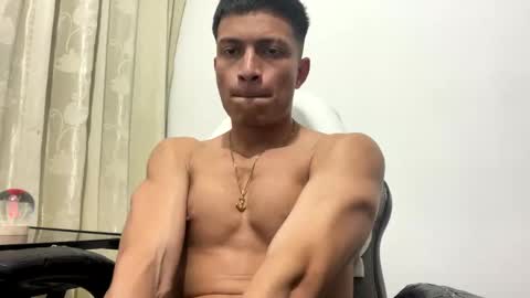 Juan Pablo-independent model online show from 02.03.25