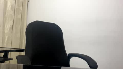 Juan Pablo-independent model online show from 02.08.25