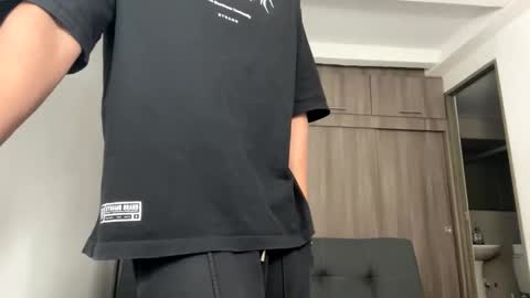 Juan Pablo-independent model online show from 03.27.26