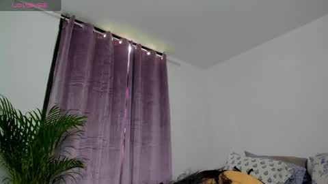 Snapshot of _sexy_star_ chatting on 02.22.25 E T H A N S T A R online show from 02.22.25