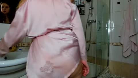 Snapshot of _sexymental_ chatting on 03.04.25 Alice online show from 03.04.25