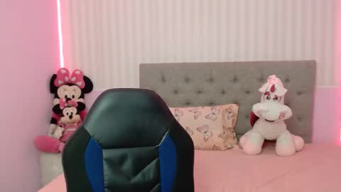 Snapshot of _sexyredhead_ chatting on 03.09.25 KATA online show from 03.09.25
