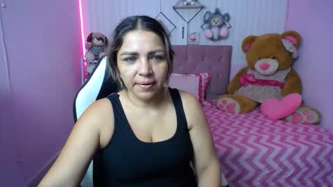 Snapshot of _sexyredhead_ chatting on 09.18.25 KATA online show from 09.18.25