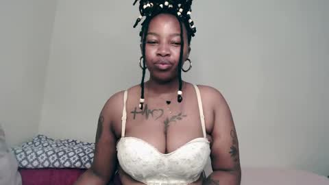 Snapshot of _sexysquirter chatting on 11.12.25 _sexysquirter online show from 11.12.25