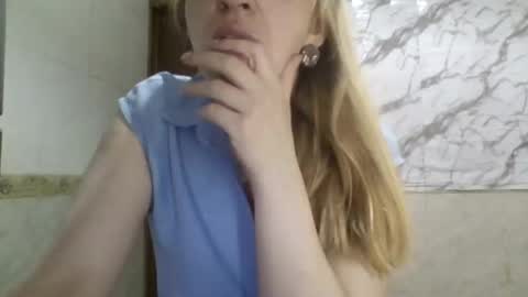 Snapshot of _sexyxsveta_ chatting on 04.30.26 SexyXSveta online show from 04.30.26