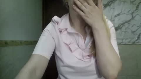 Snapshot of _sexyxsveta_ chatting on 05.22.26 SexyXSveta online show from 05.22.26