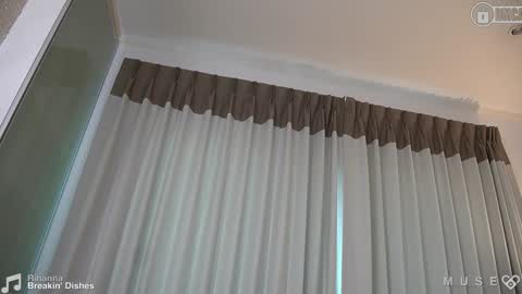 Snapshot of _sirine_ chatting on 01.02.25 Marinette online show from 01.02.25