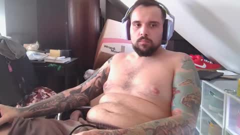 _smiley_bear27 online show from 10.11.25