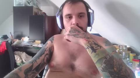 _smiley_bear27 online show from 11.16.25