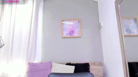    640  200   online show from 04.14.26