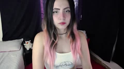 Snapshot of _sofiapink chatting on 06.19.26 Sofia online show from 06.19.26
