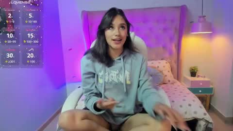 Sophie  online show from 09.26.25