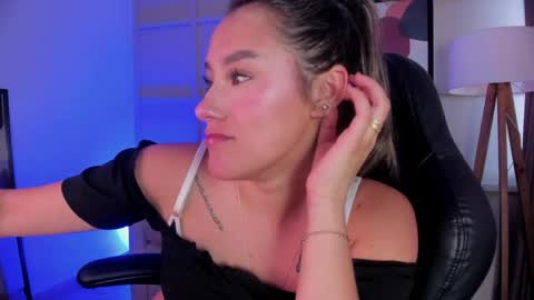 Snapshot of _sophie__miller chatting on 05.27.26 Sophie online show from 05.27.26