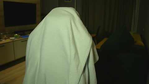 OLIVERpvt is open online show from 11.29.25