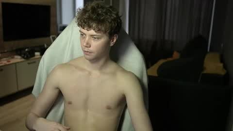 OLIVERpvt is open online show from 04.06.26