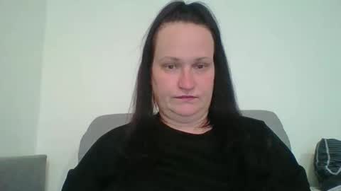Snapshot of _squirty_pussyyy_ chatting on 10.15.25 Melisa online show from 10.15.25
