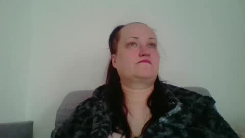 Snapshot of _squirty_pussyyy_ chatting on 10.18.25 Melisa online show from 10.18.25
