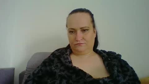 Snapshot of _squirty_pussyyy_ chatting on 10.31.25 Melisa online show from 10.31.25