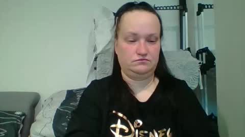 Snapshot of _squirty_pussyyy_ chatting on 11.06.25 Melisa online show from 11.06.25