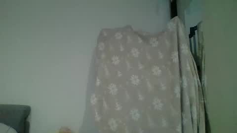 Snapshot of _squirty_pussyyy_ chatting on 11.12.25 Melisa online show from 11.12.25