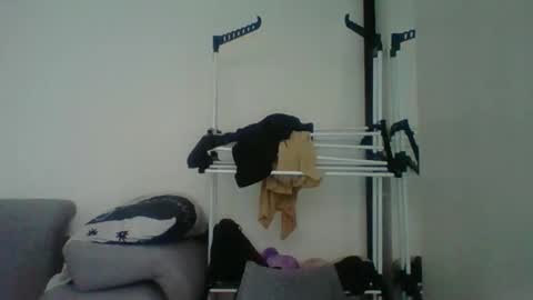 Snapshot of _squirty_pussyyy_ chatting on 11.22.25 Melisa online show from 11.22.25
