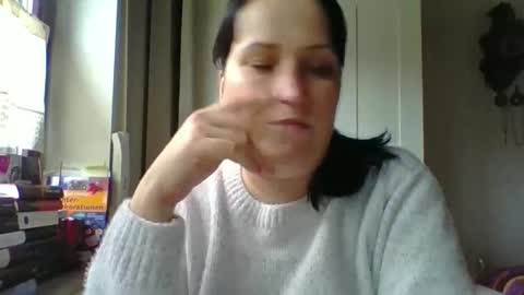 Snapshot of _squirty_pussyyy_ chatting on 12.19.25 Melisa online show from 12.19.25