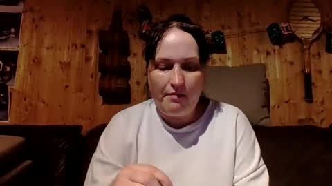 Snapshot of _squirty_pussyyy_ chatting on 06.27.26 Melisa online show from 06.27.26