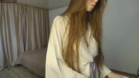Snapshot of _stella_grace_ chatting on 05.26.26 Stella Grace online show from 05.26.26