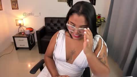 Snapshot of _summerstar_ chatting on 11.12.25 imlu 1 online show from 11.12.25