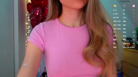 Snapshot of _sweetcams_ chatting on 02.27.26 Dasha online show from 02.27.26