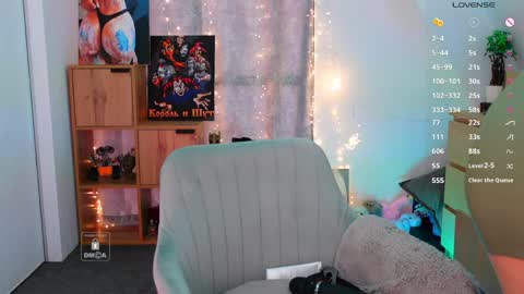 Snapshot of _sweetcams_ chatting on 05.23.26 Dasha online show from 05.23.26
