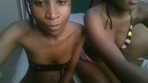 Snapshot of _sweetebony_r chatting on 02.04.26 _sweetebony_r online show from 02.04.26