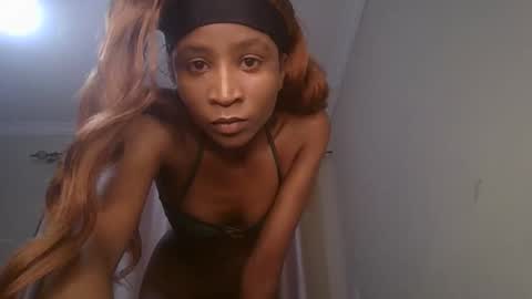 Snapshot of _sweetebony_r chatting on 02.13.26 _sweetebony_r online show from 02.13.26