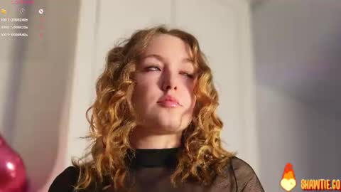 Snapshot of _taylor_swift chatting on 06.26.26 Taylor online show from 06.26.26