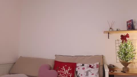 Annie online show from 01.02.25