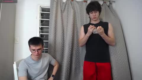Snapshot of _the_neighbors chatting on 09.19.25 Scot y Patrick online show from 09.19.25