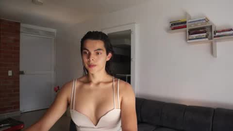 Anastasia Vahos online show from 11.05.25