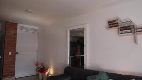 Anastasia Vahos online show from 11.20.25