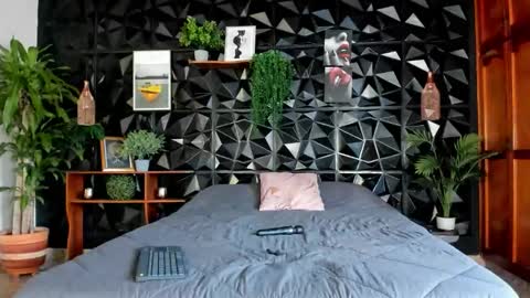 _valentina_69 online show from 10.21.25