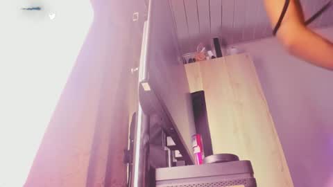    online show from 10.02.25